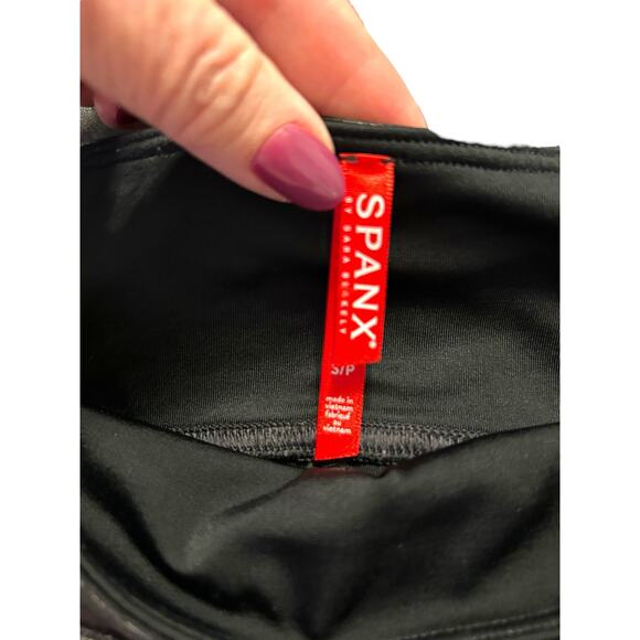 Spanx Faux Leather Leggings - Size S - Picture 4 of 11